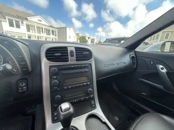 Vette Inside 3 42067 scaled 1